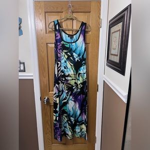 EUC Sleeveless Maxi Dress!!!